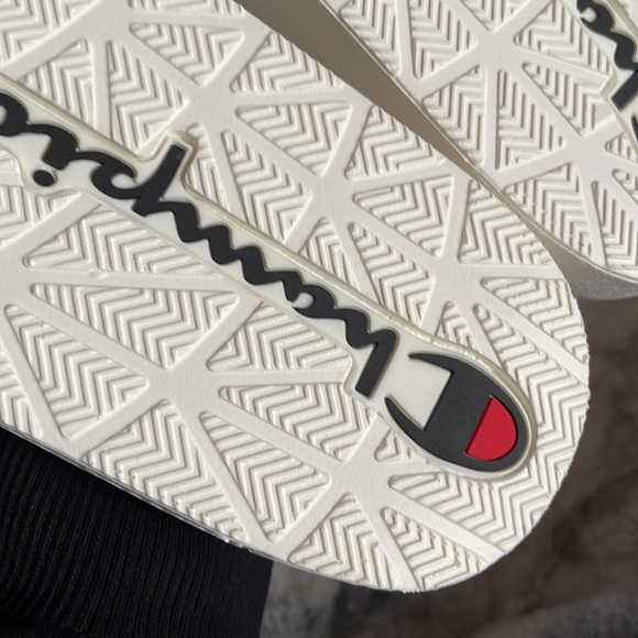 Champion Rainbow Logo Slide Sandals - Picture 5 of 9